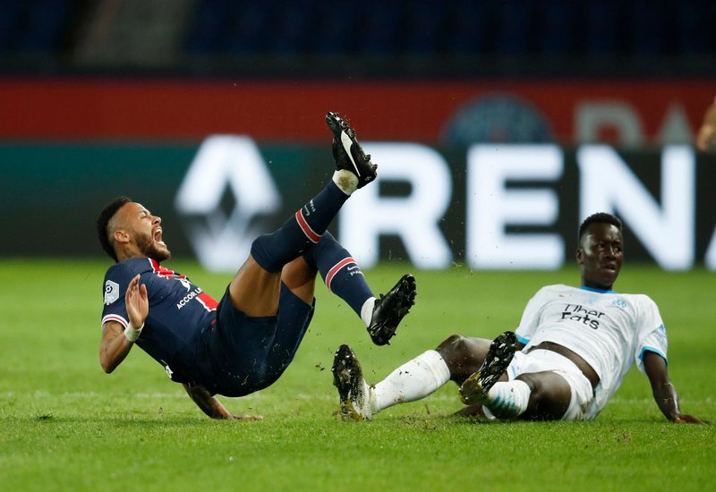 Neymar ăn vạ và tình huống gây sốc trong lịch sử World Cup 1 Neymar ăn vạ và tình huống gây sốc trong lịch sử World Cup